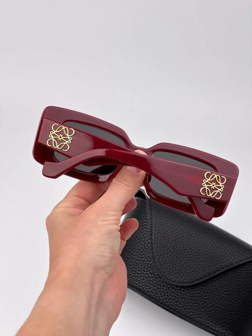 LOEWE LW40102F 66A RED BORDEAUX RECTANGULAR SUNGLASSES